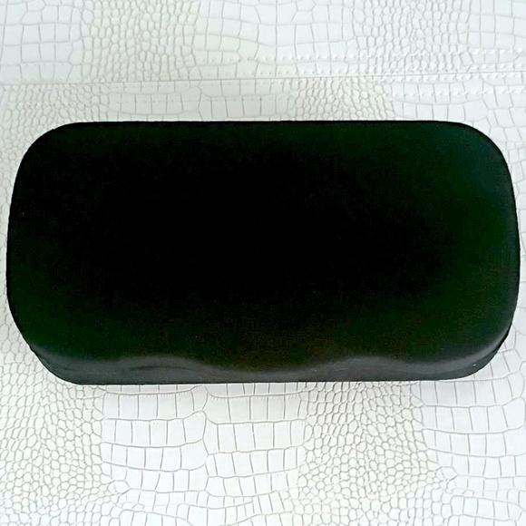 Rare  New Gucci Jumbo Sized Glass Case See Photos for size. - Picture 1 of 11